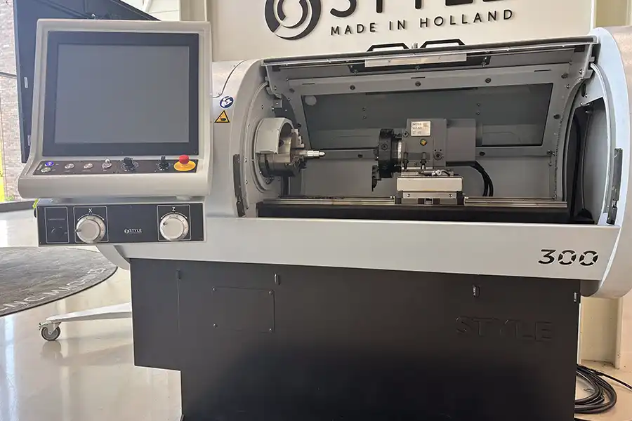 STYLE 300 (500) CNC draaibank