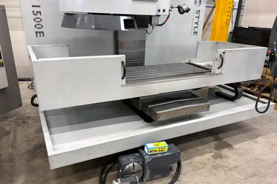 STYLE BT 1500E CNC freesbank occasion – werktafel en werkgebied